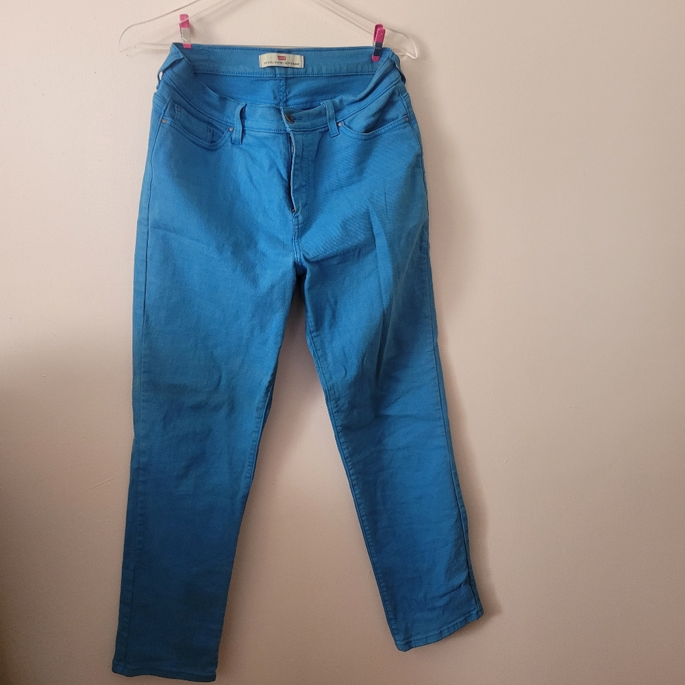 Womens straight leg levi's 512 jeans